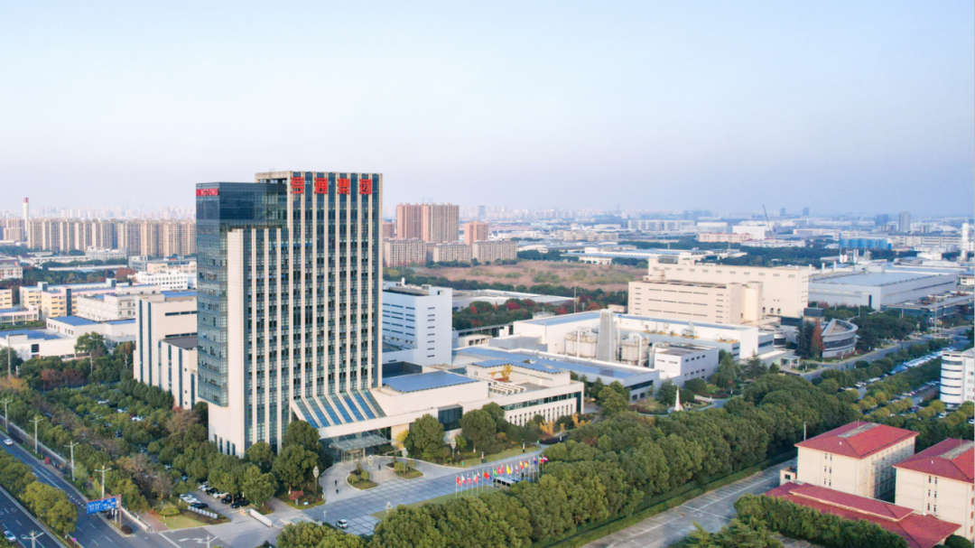 崔巍在人民大会堂接受“全国劳动模范”荣誉表彰！(图2)